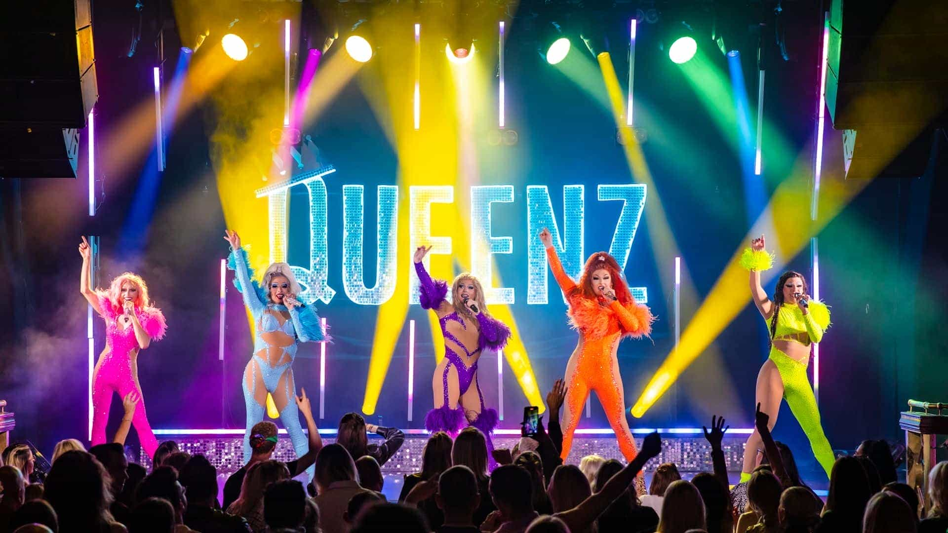 Queenz - The Show With Balls