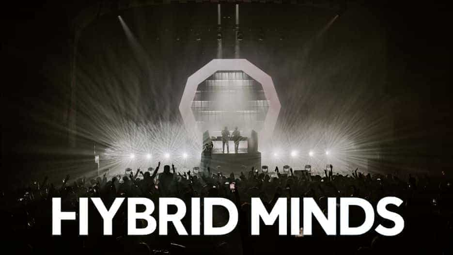 Hybrid Minds