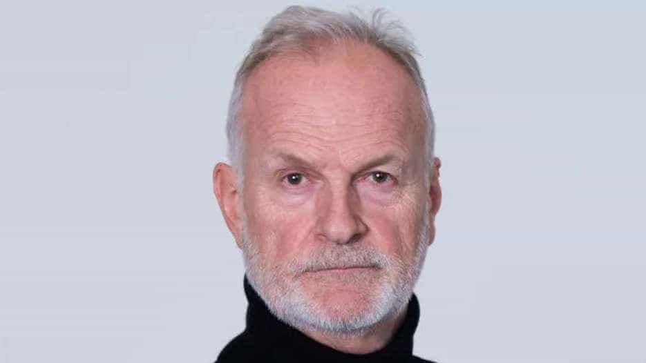 Clive Mantle