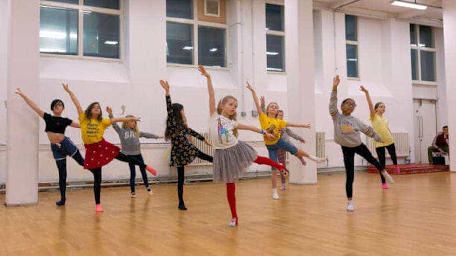 Contemporary Ballet (8-11 years)