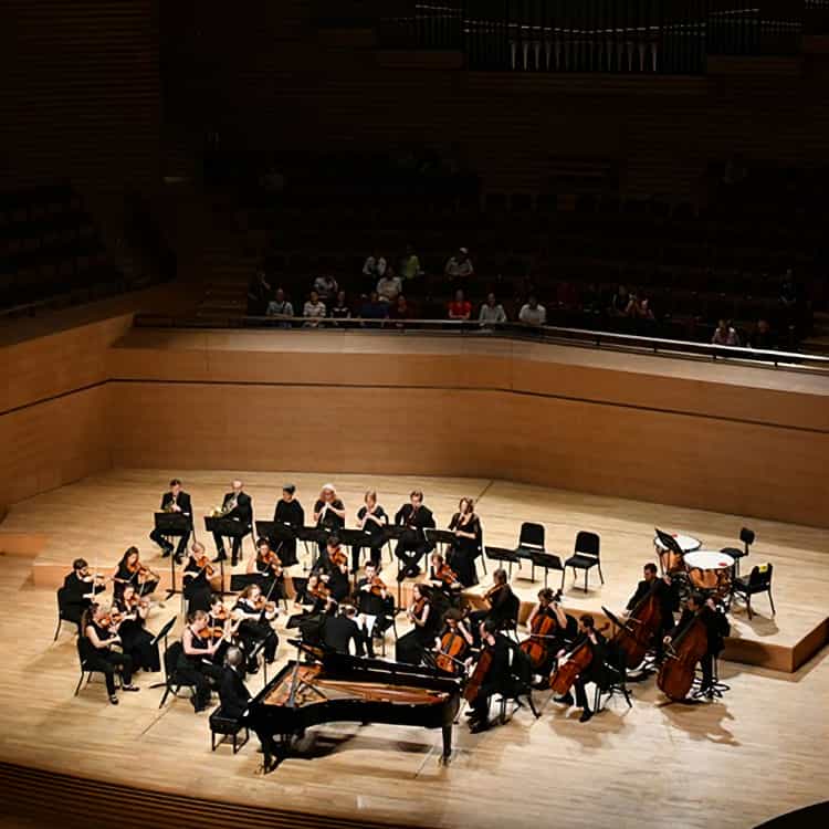 Manchester Camerata & Daniel Pioro - Vivaldi's Four Seasons