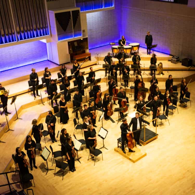Manchester Camerata & RNCM Musicians - Dvorak's Cello Concerto