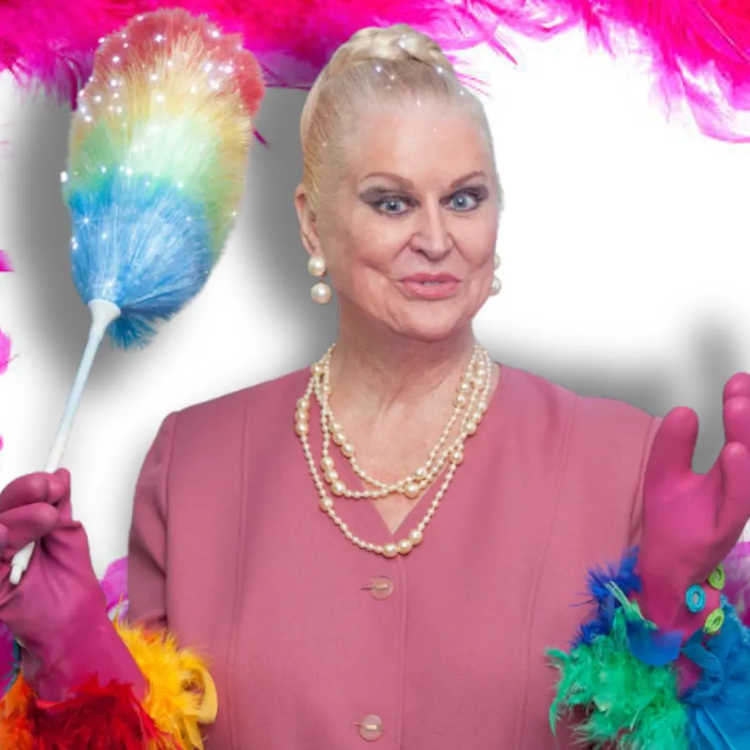 Kim Woodburn in Conversation with Belinda Scandal