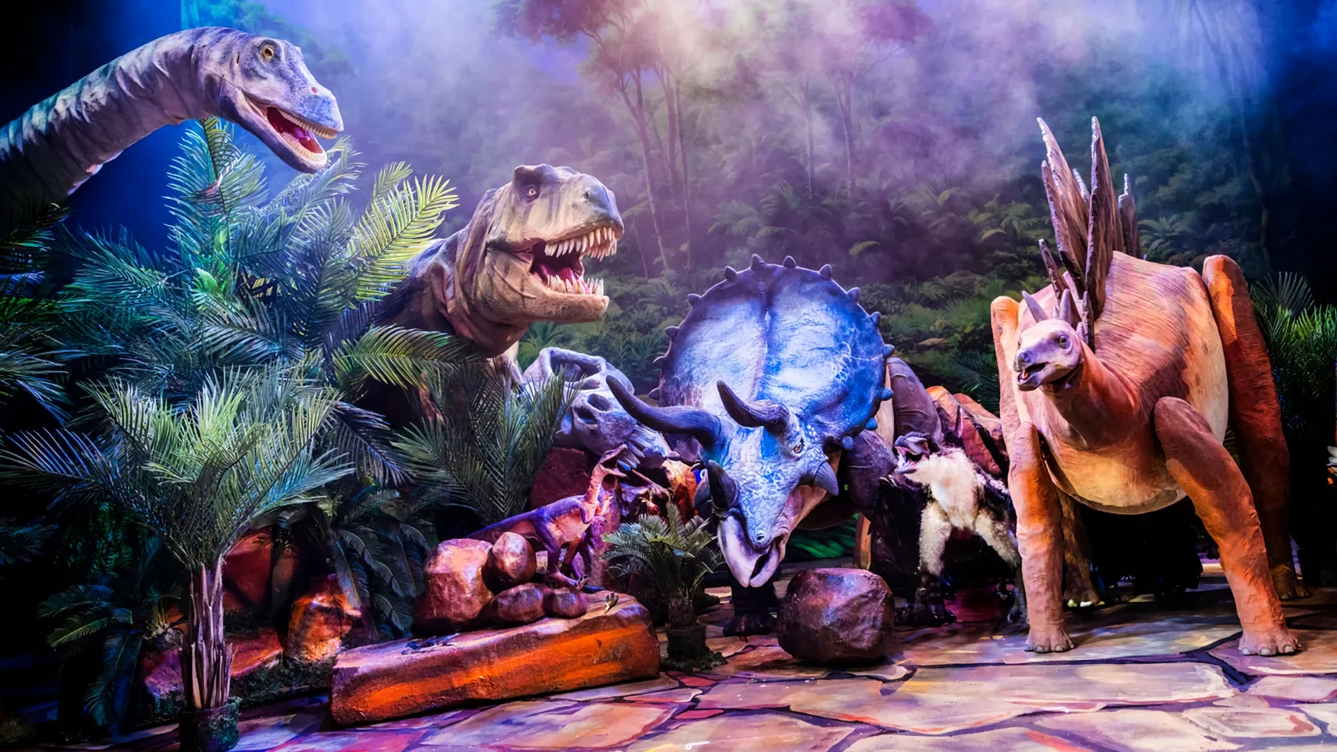 The Natural History Museum presents Dinosaurs Live
