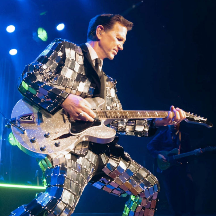 Chris Isaak