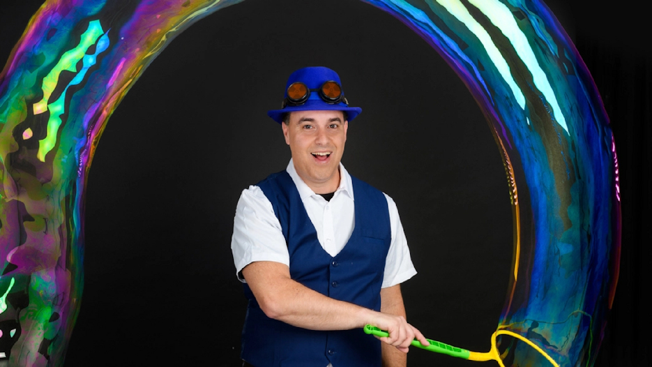 Bubble Show 2 - More Bubbles