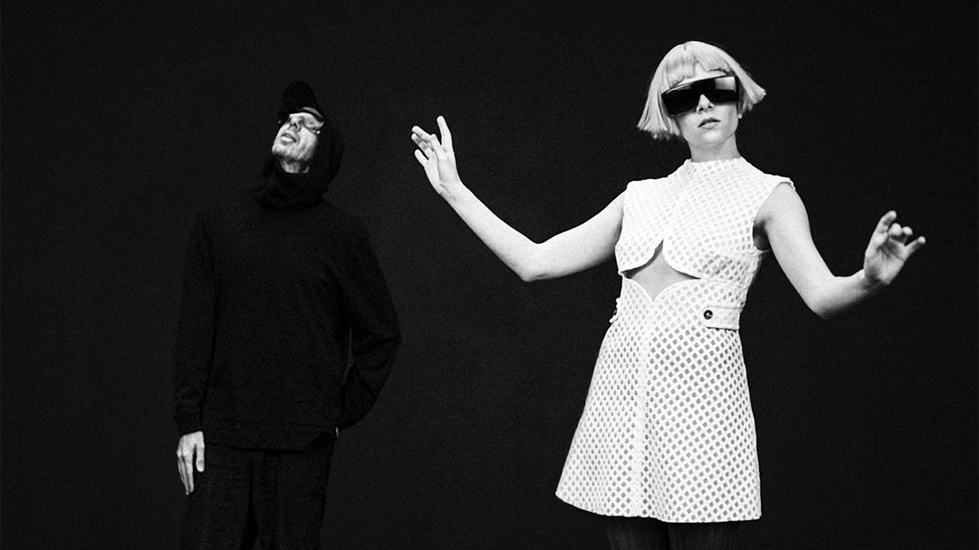 TOMORA (Tom Rowlands & AURORA)