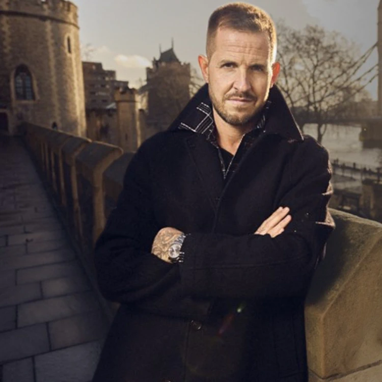 Dan Jones - Castles: A Fortified History of the World