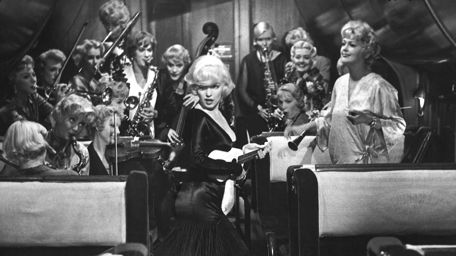 Some Like It Hot (U)