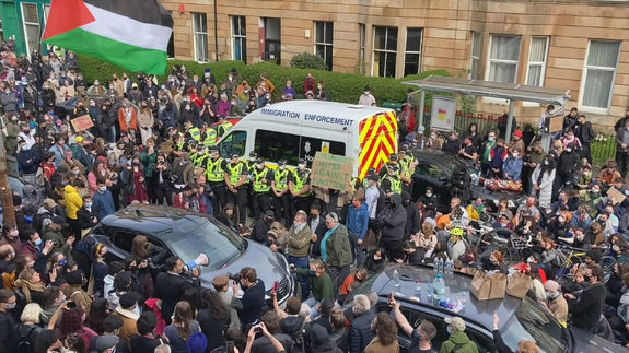 Everybody to Kenmure Street (12A)